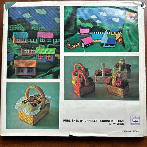 Set of 2 Vintage Yarn Crafting Books 1970’s - Picture 3 of 13